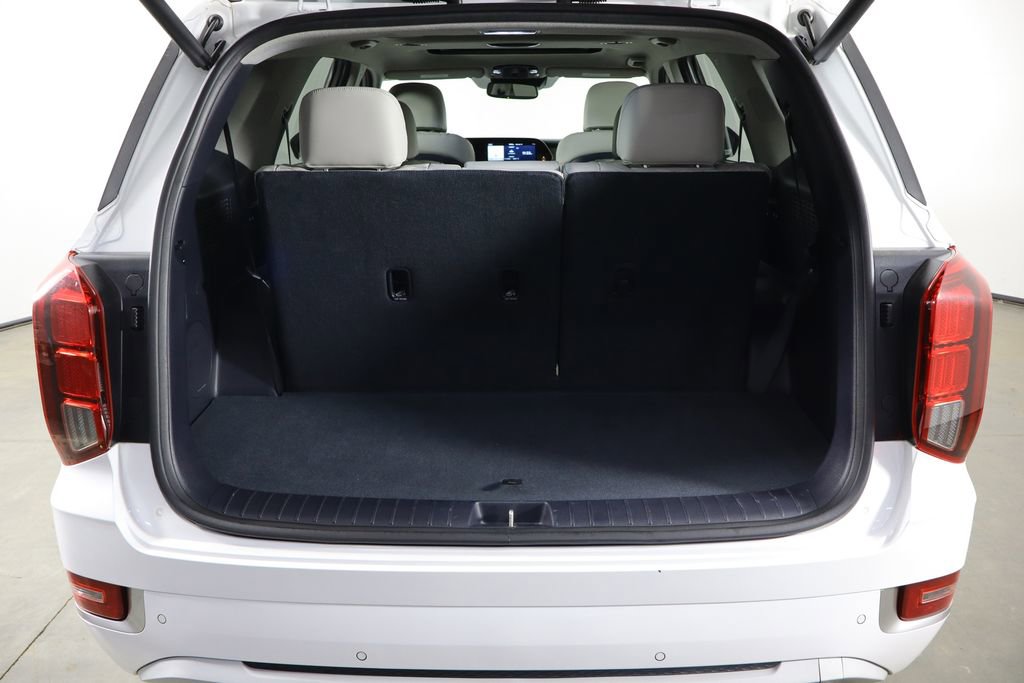 Used 2021 Hyundai Palisade Limited image 18