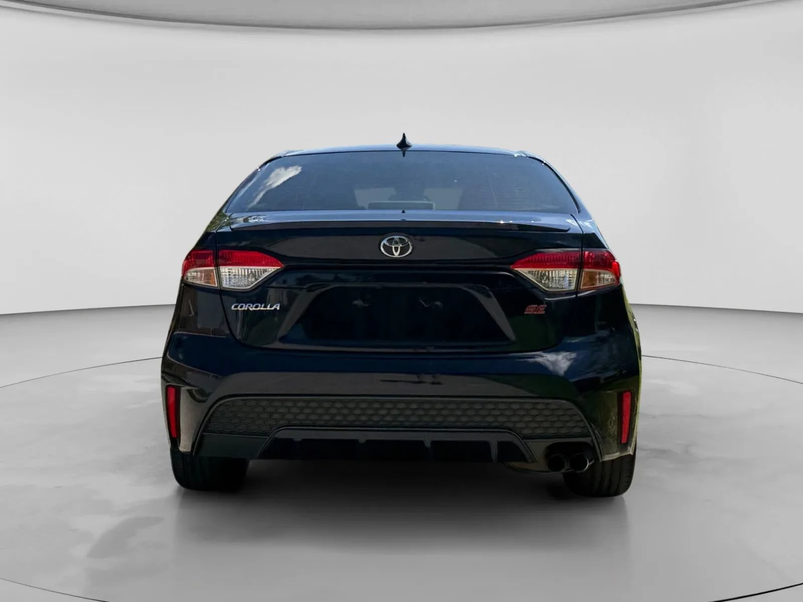 Used 2021 Toyota Corolla SE FWD image 4
