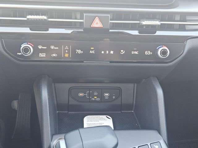New 2026 Kia Sportage EX FWD image 17