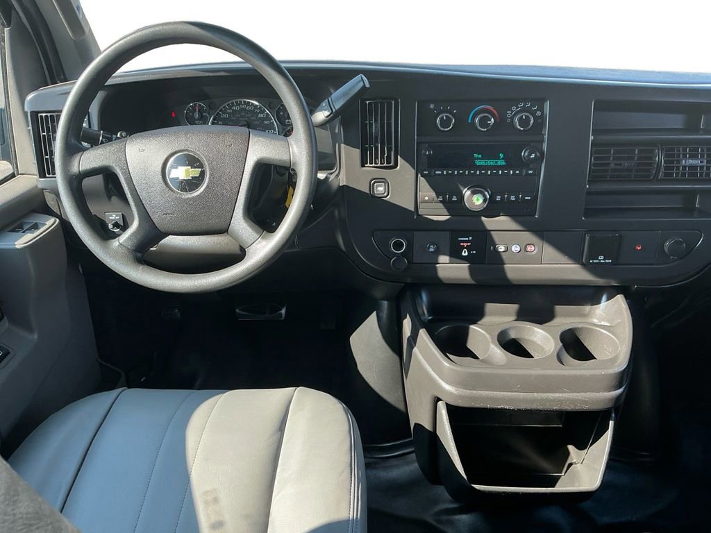 Used 2018 Chevrolet Express 2500 image 17