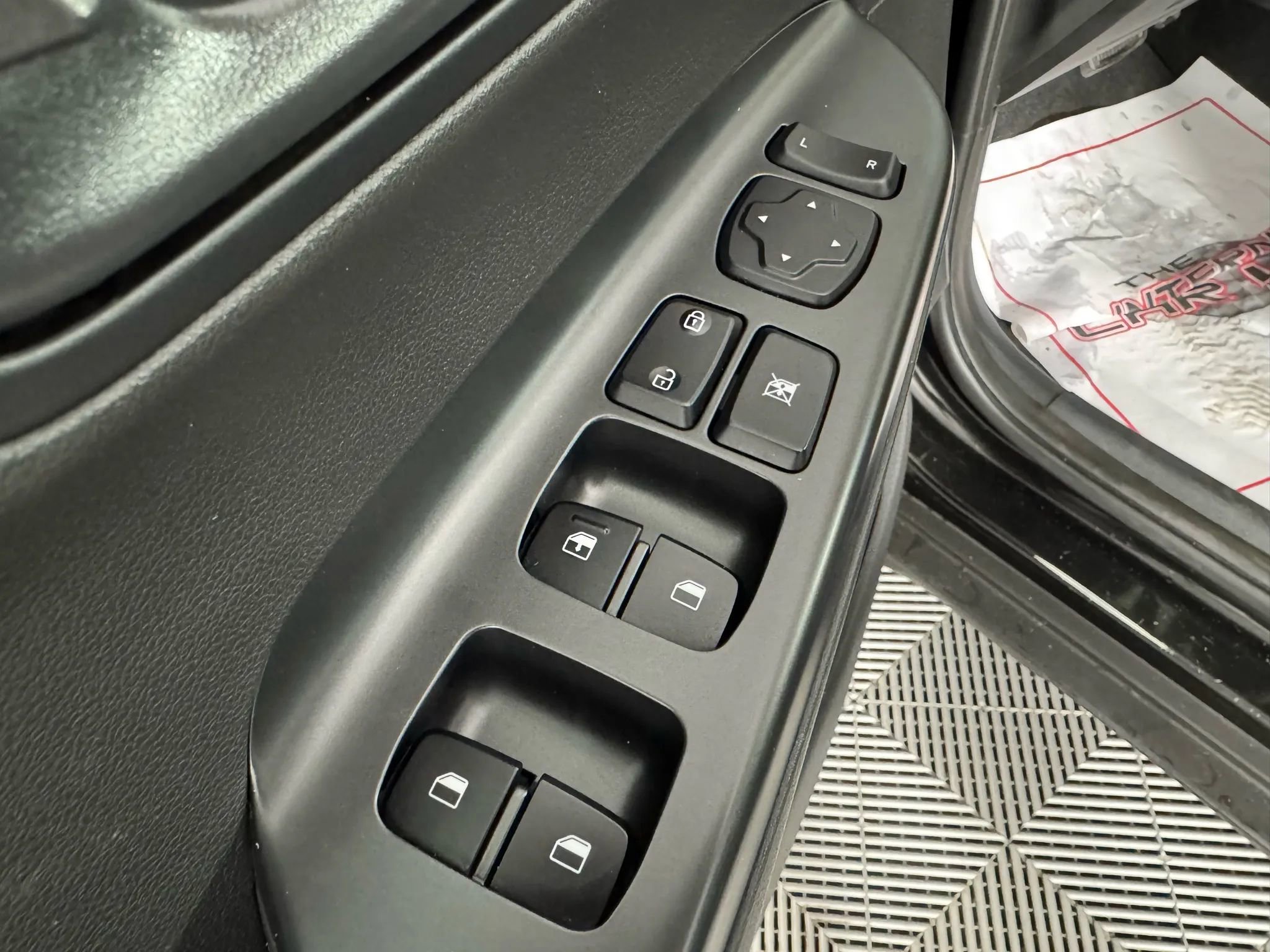 Used 2022 Hyundai Kona SEL AWD/4WD image 37
