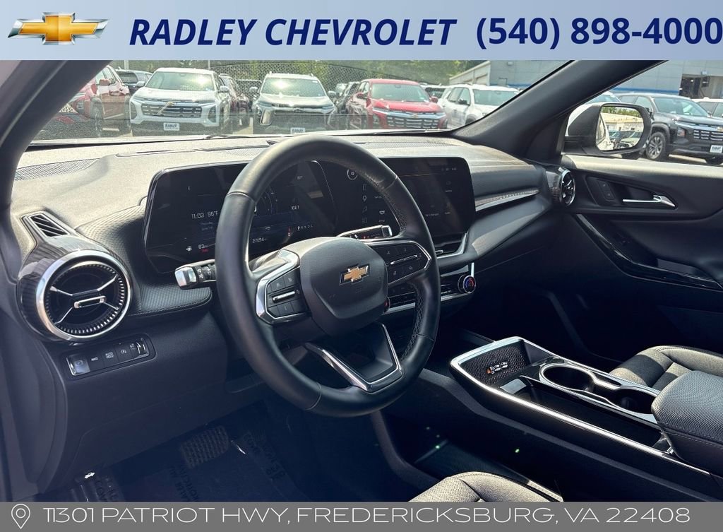 Certified 2025 Chevrolet Equinox LT w/ Convenience Package II AWD/4WD image 4