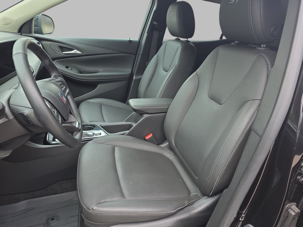 Certified 2024 Buick Encore GX Sport Touring w/ Comfort Package AWD/4WD image 17