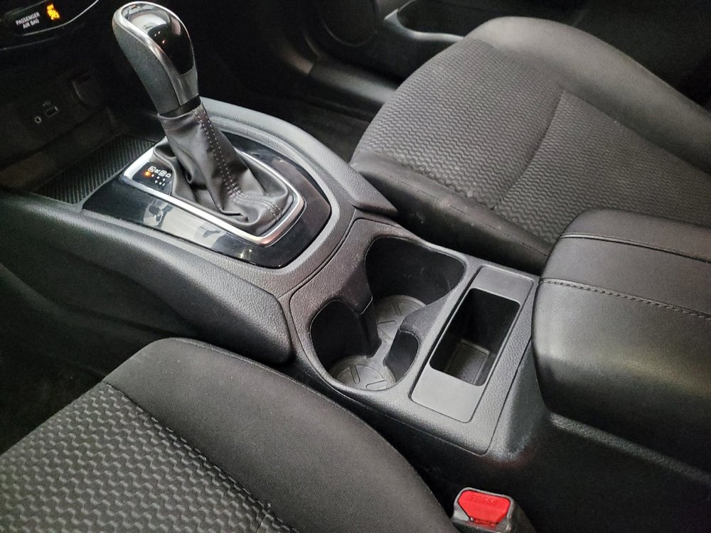 Used 2019 Nissan Rogue Sport S image 26