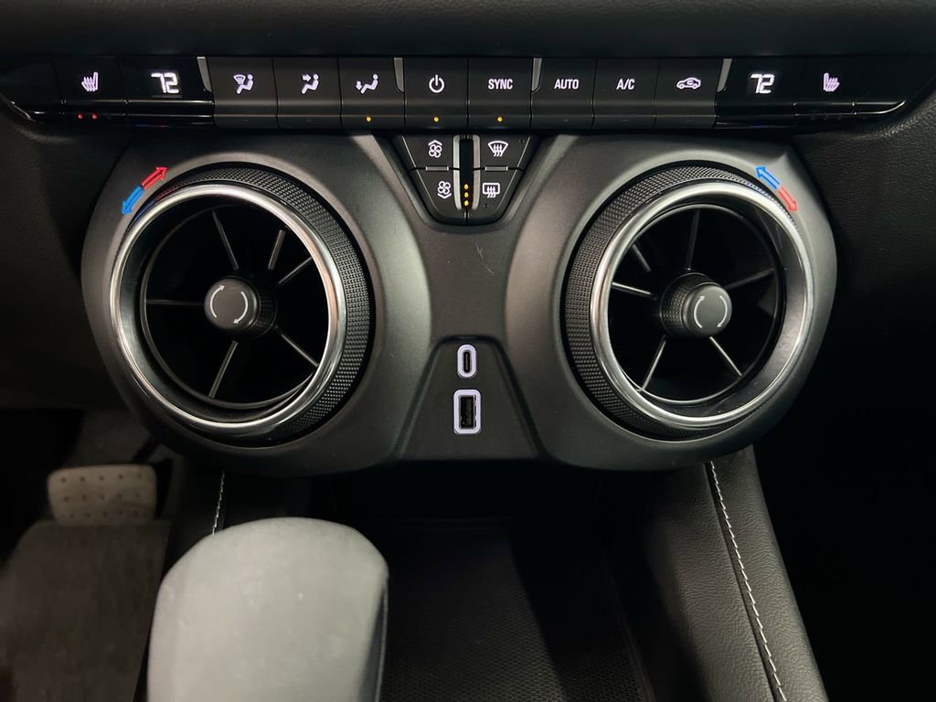 Used 2025 Chevrolet Blazer LT image 16