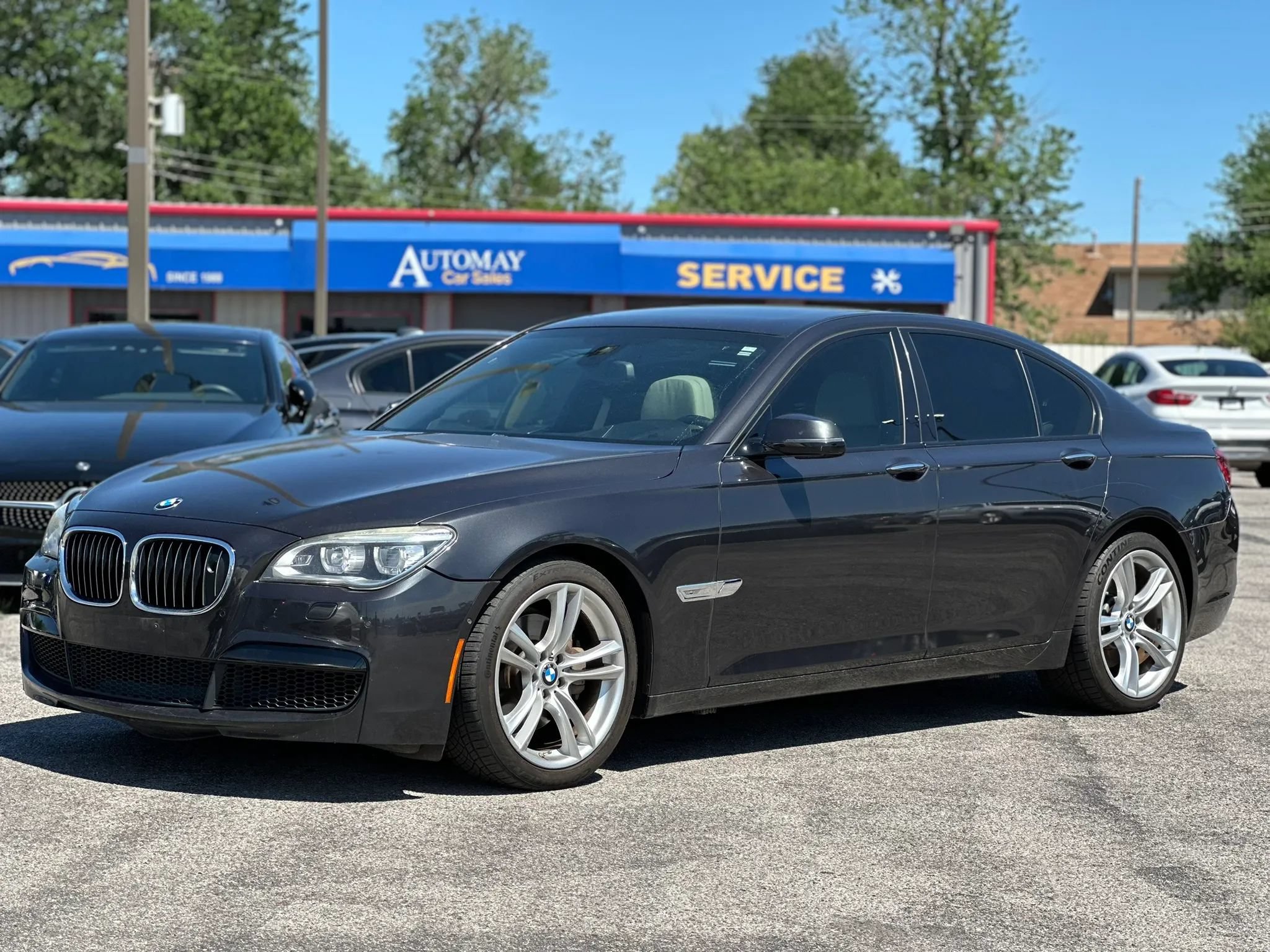 Used 2013 BMW 740i RWD image 2