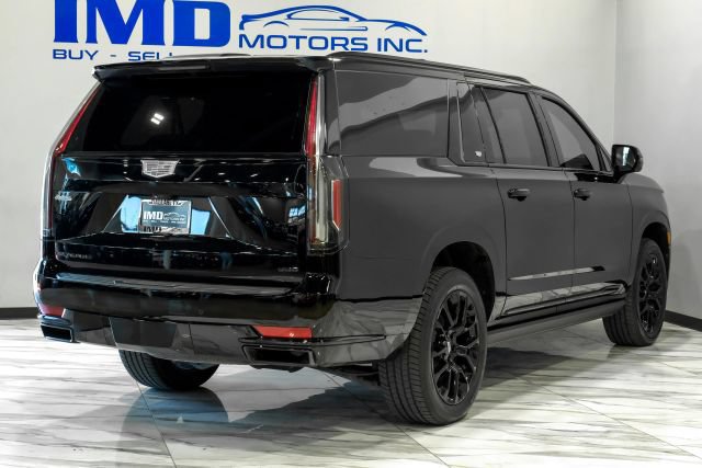 Used 2022 Cadillac Escalade ESV Sport Platinum w/ Heavy-Duty Trailer Package AWD/4WD image 12
