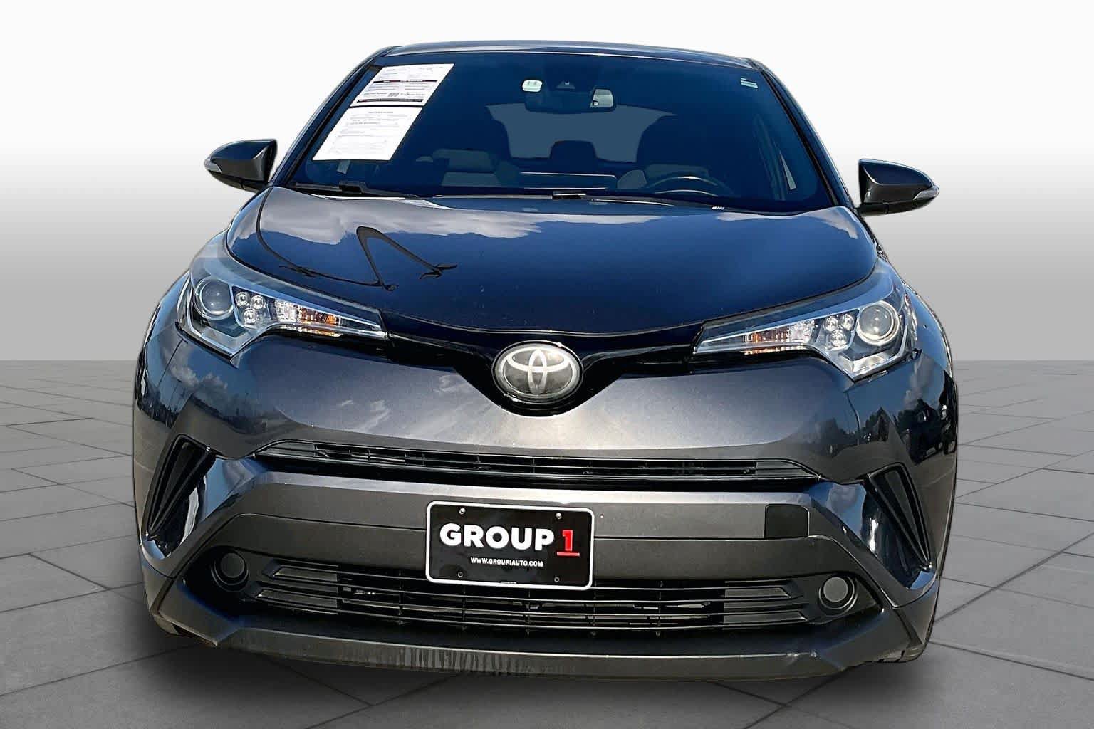 Used 2018 Toyota C-HR XLE FWD image 3