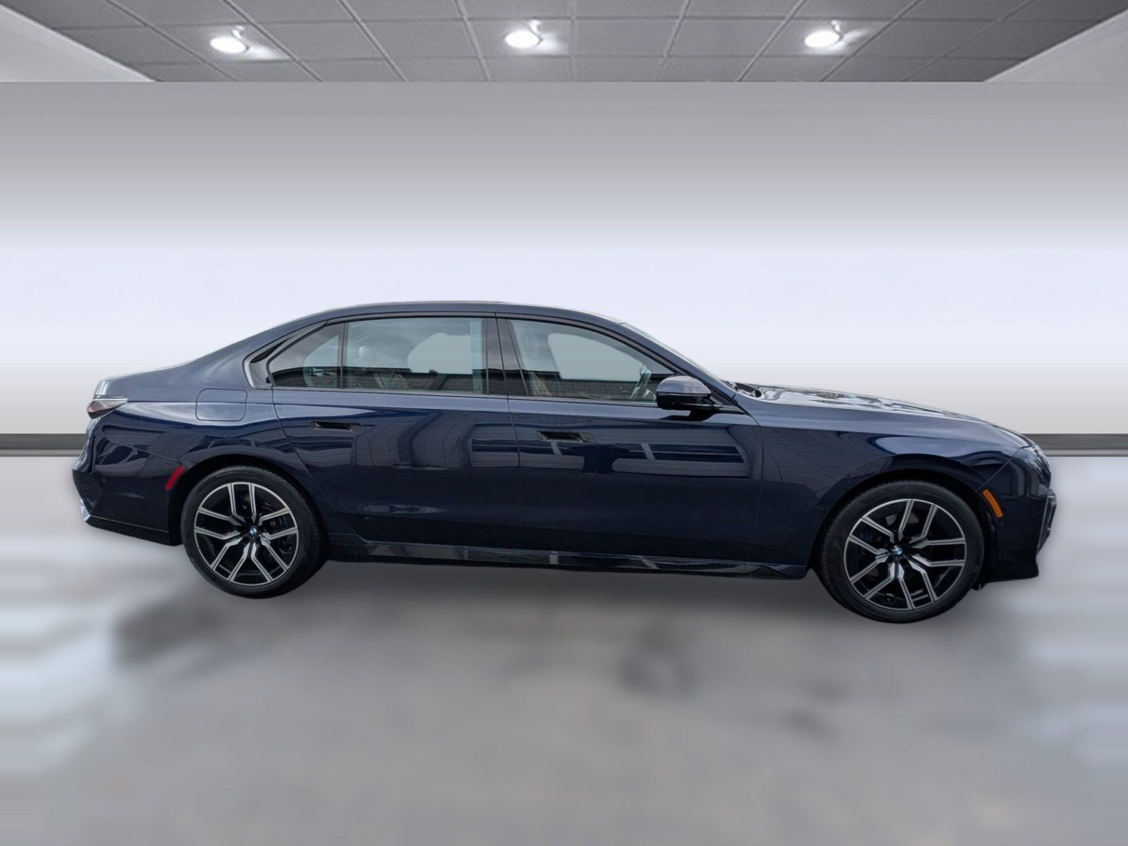 Used 2023 BMW 760i xDrive image 8