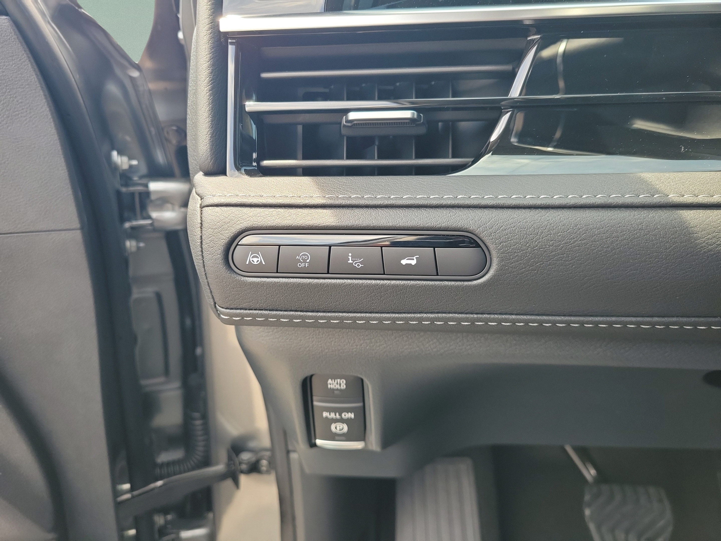 New 2027 INFINITI QX80 Luxe w/ Cargo Package RWD image 13