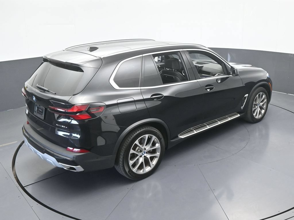 Used 2025 BMW X5 xDrive50e AWD/4WD image 57