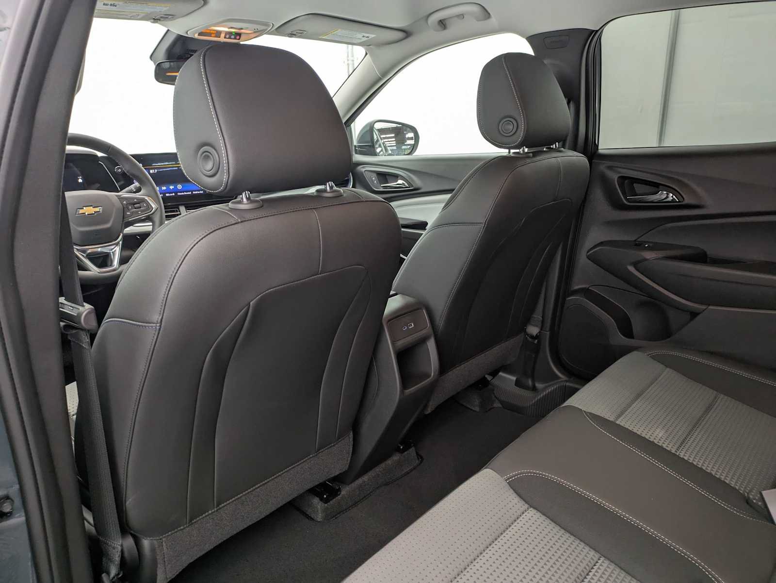 New 2026 Chevrolet Trax LT w/ Driver Confidence Package FWD image 19