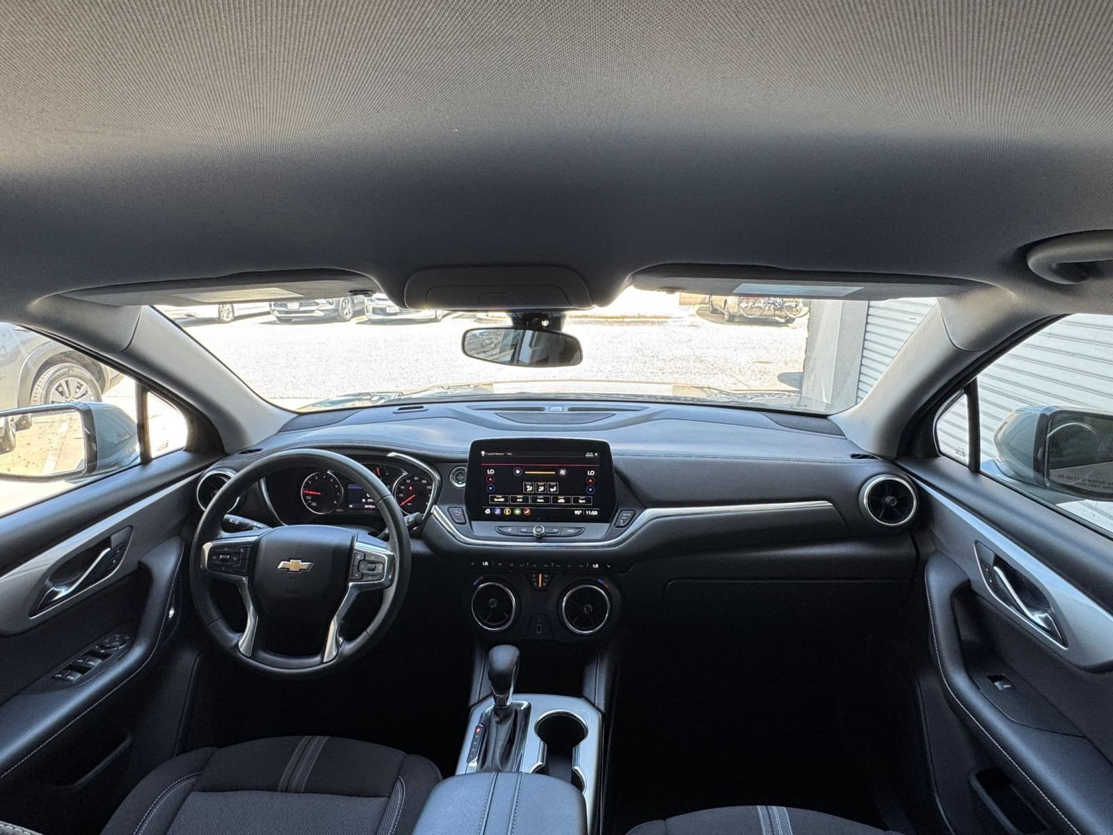 Used 2025 Chevrolet Blazer LT FWD image 34