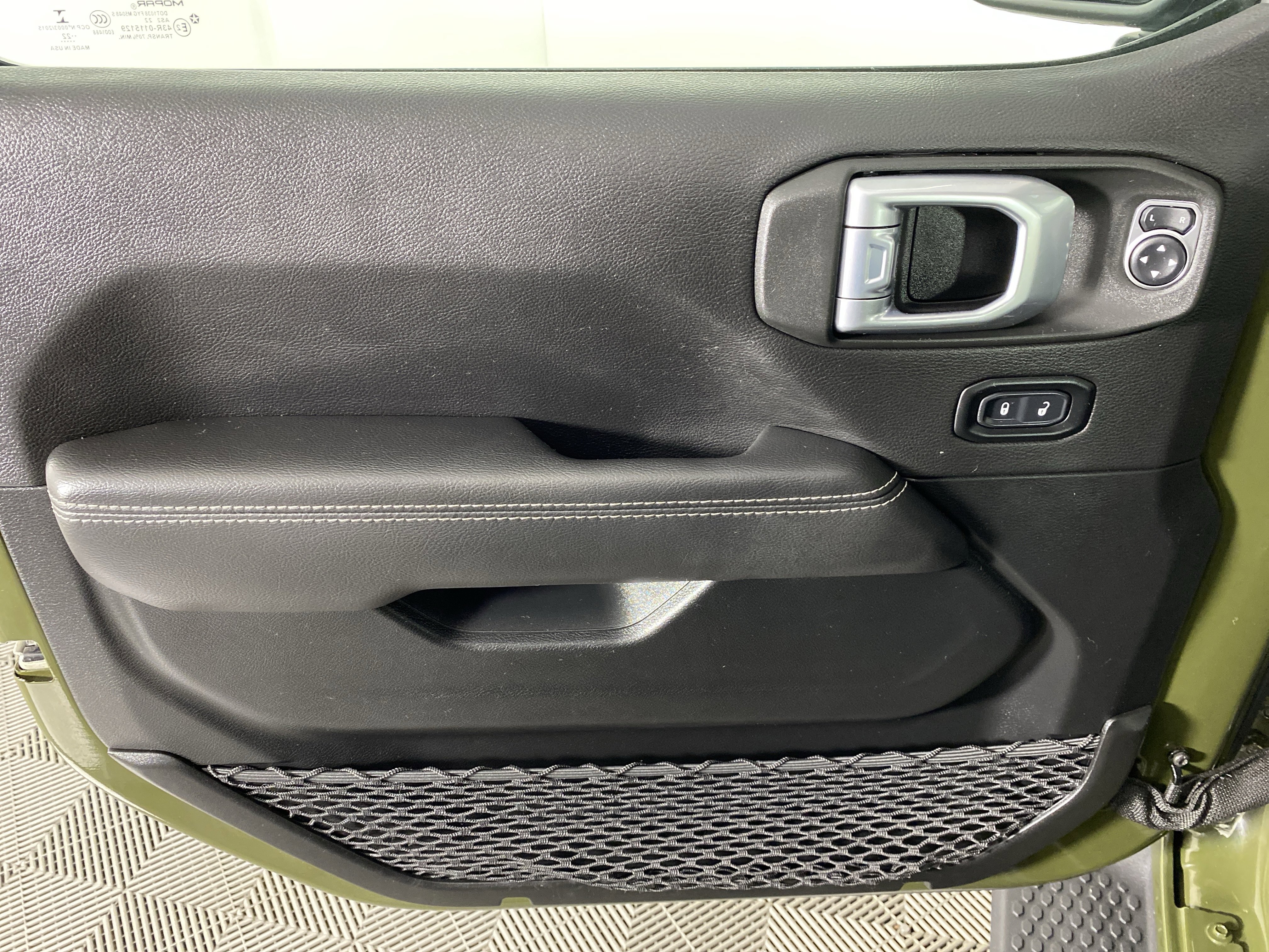 Used 2022 Jeep Wrangler Unlimited Sahara w/ Cold Weather Group image 15