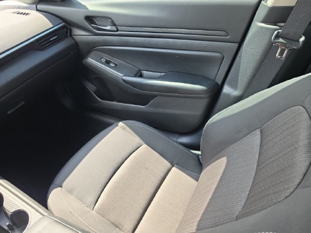Certified 2025 Nissan Altima 2.5 S FWD image 15