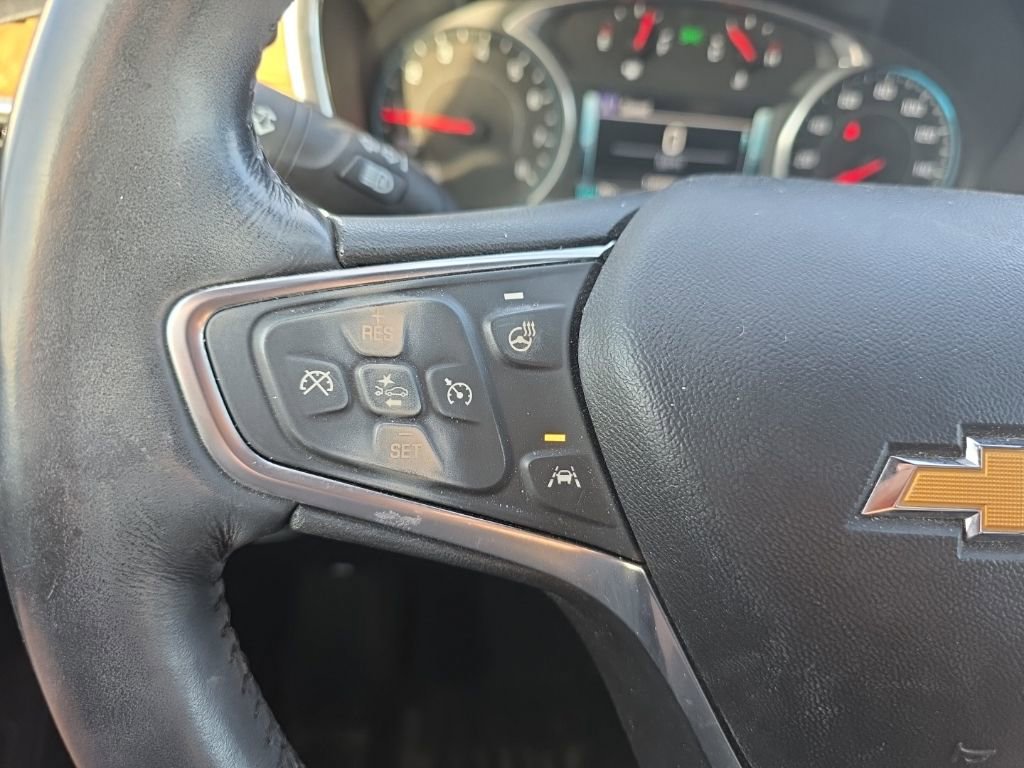 Used 2018 Chevrolet Equinox Premier image 17