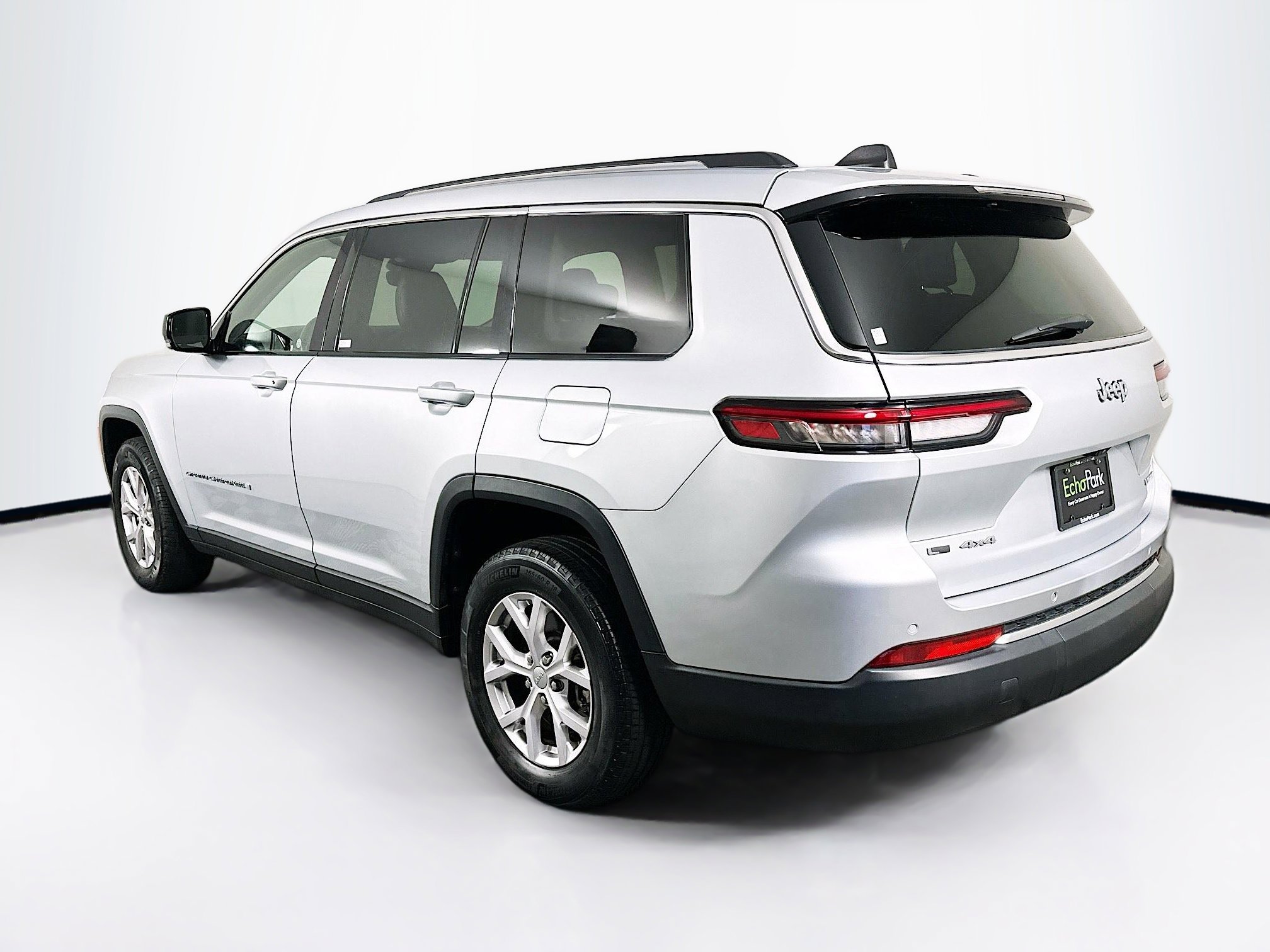 Used 2021 Jeep Grand Cherokee L Limited AWD/4WD image 5