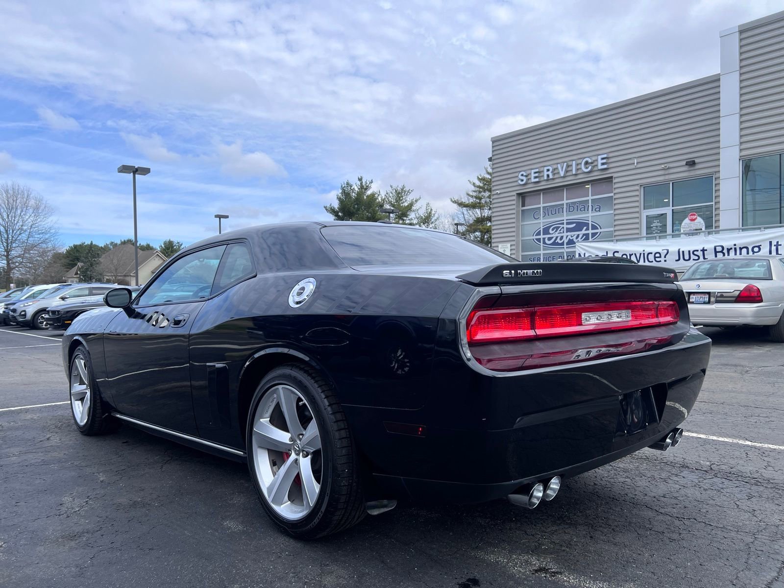 Used 2009 Dodge Challenger SRT8 w/ SRT Option Group II RWD image 7