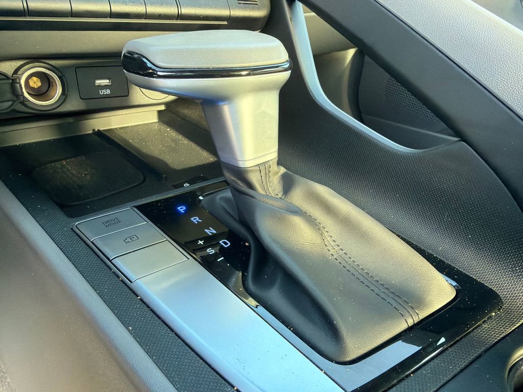 Used 2025 Hyundai Elantra Sport w/ Cargo Package image 30