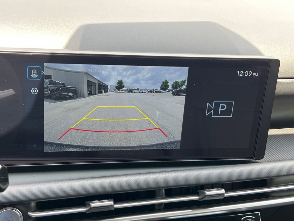 Used 2025 Hyundai Santa Cruz SEL FWD image 9