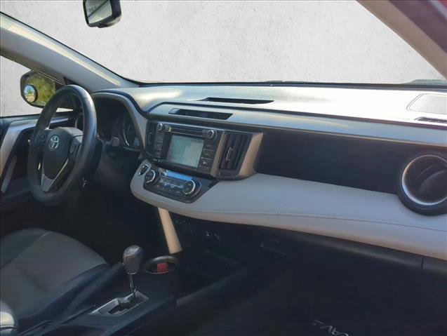 Used 2014 Toyota RAV4 Limited image 25
