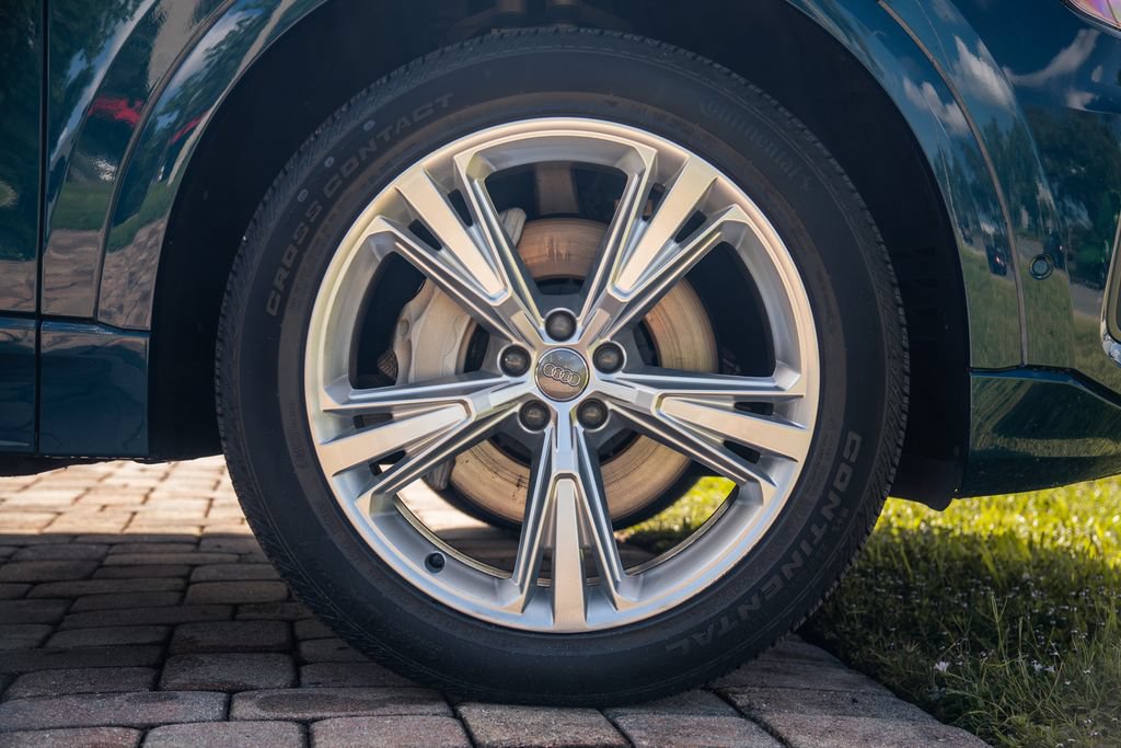 Used 2019 Audi Q8 Prestige AWD/4WD image 14