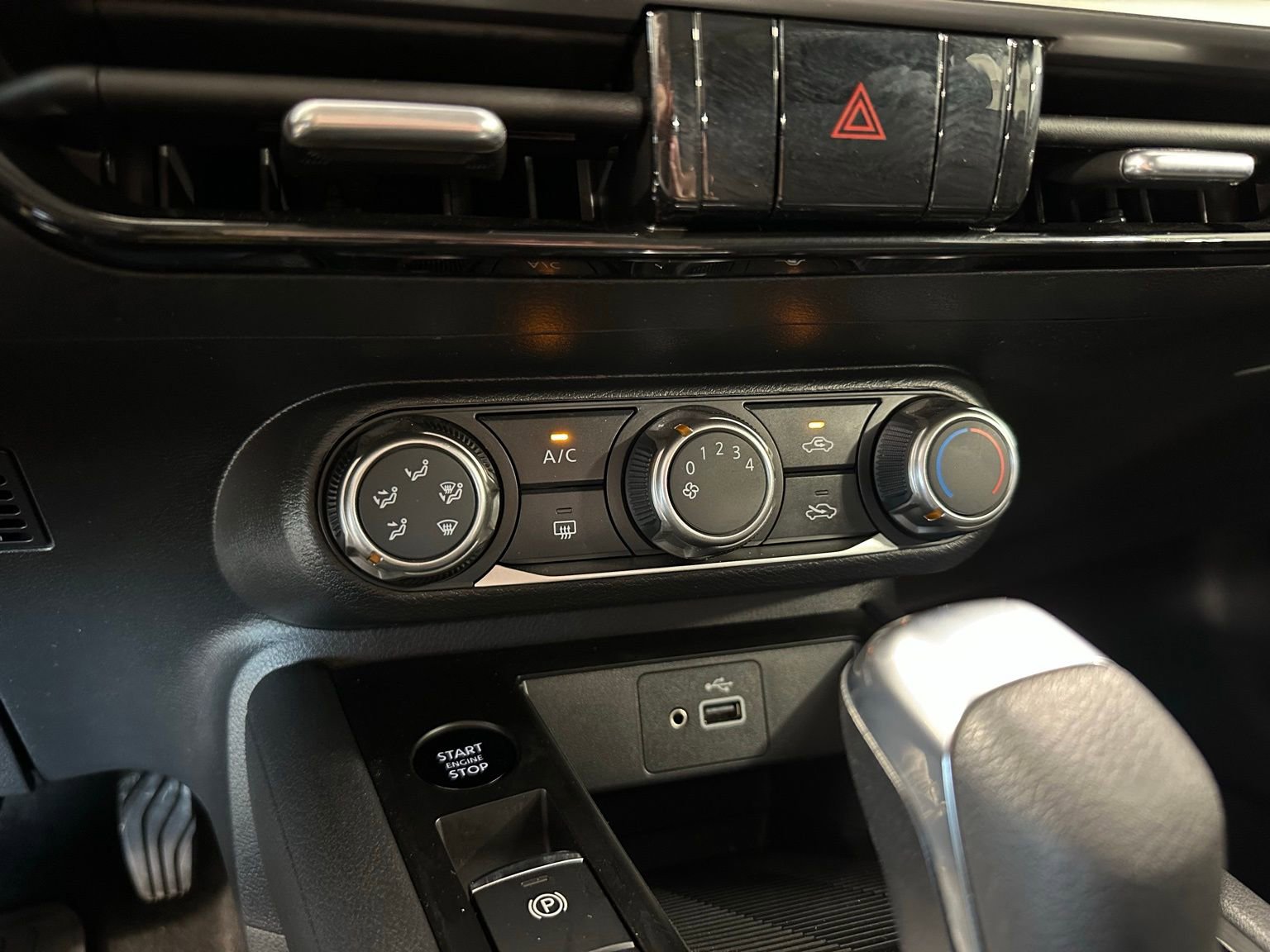 Used 2025 Nissan Kicks S image 26