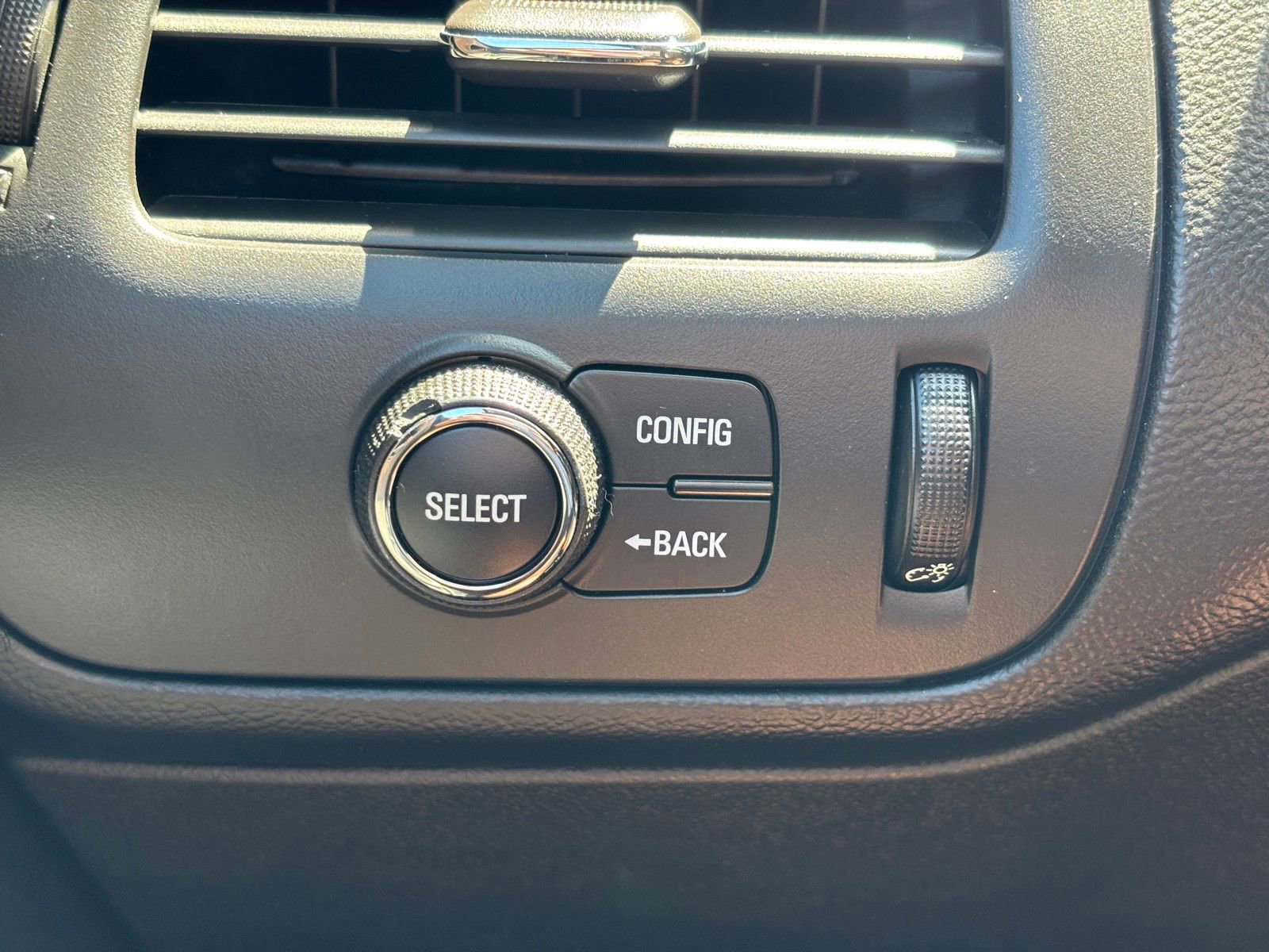 Used 2014 Chevrolet Volt FWD image 29