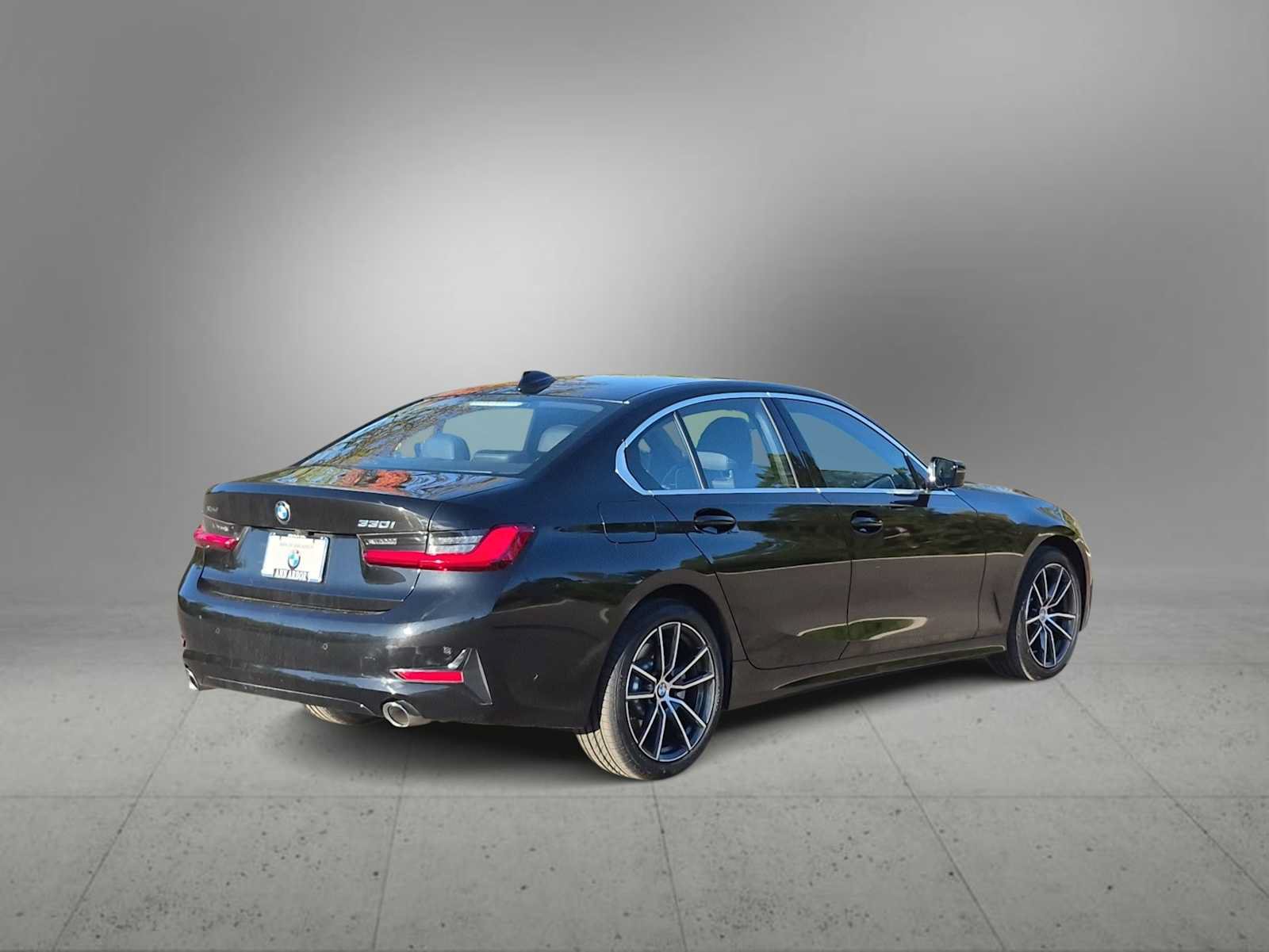 Used 2019 BMW 330i xDrive Sedan w/ Convenience Package AWD/4WD image 8