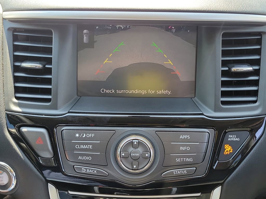 Used 2017 Nissan Pathfinder SV image 29