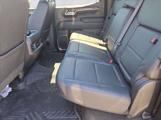 Used 2023 Chevrolet Silverado 1500 LT Trail Boss w/ LT Trail Boss Premium Package AWD/4WD image 15