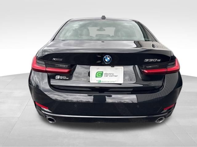 Used 2023 BMW 330e xDrive w/ Premium Package image 7