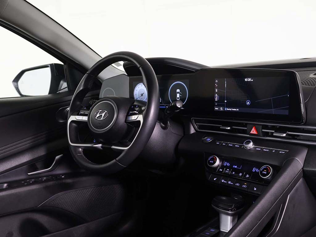 Certified 2023 Hyundai Elantra SEL w/ Convenience Package FWD image 23