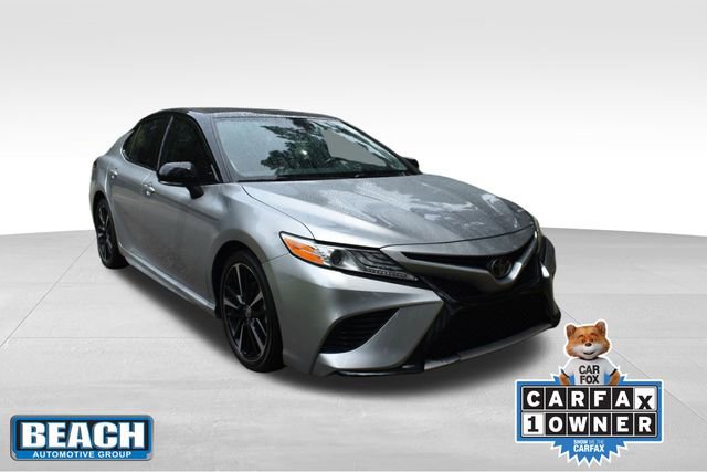 Used 2020 Toyota Camry XSE video 1