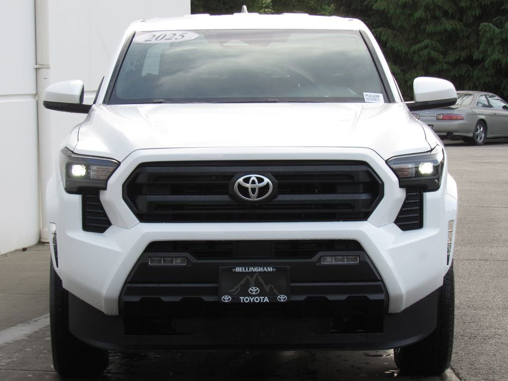 Certified 2025 Toyota Tacoma SR5 AWD/4WD image 3