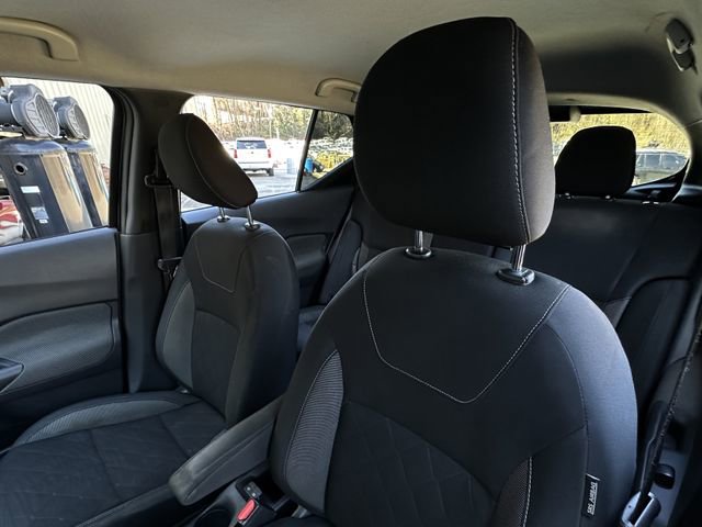 Used 2020 Nissan Kicks S image 12