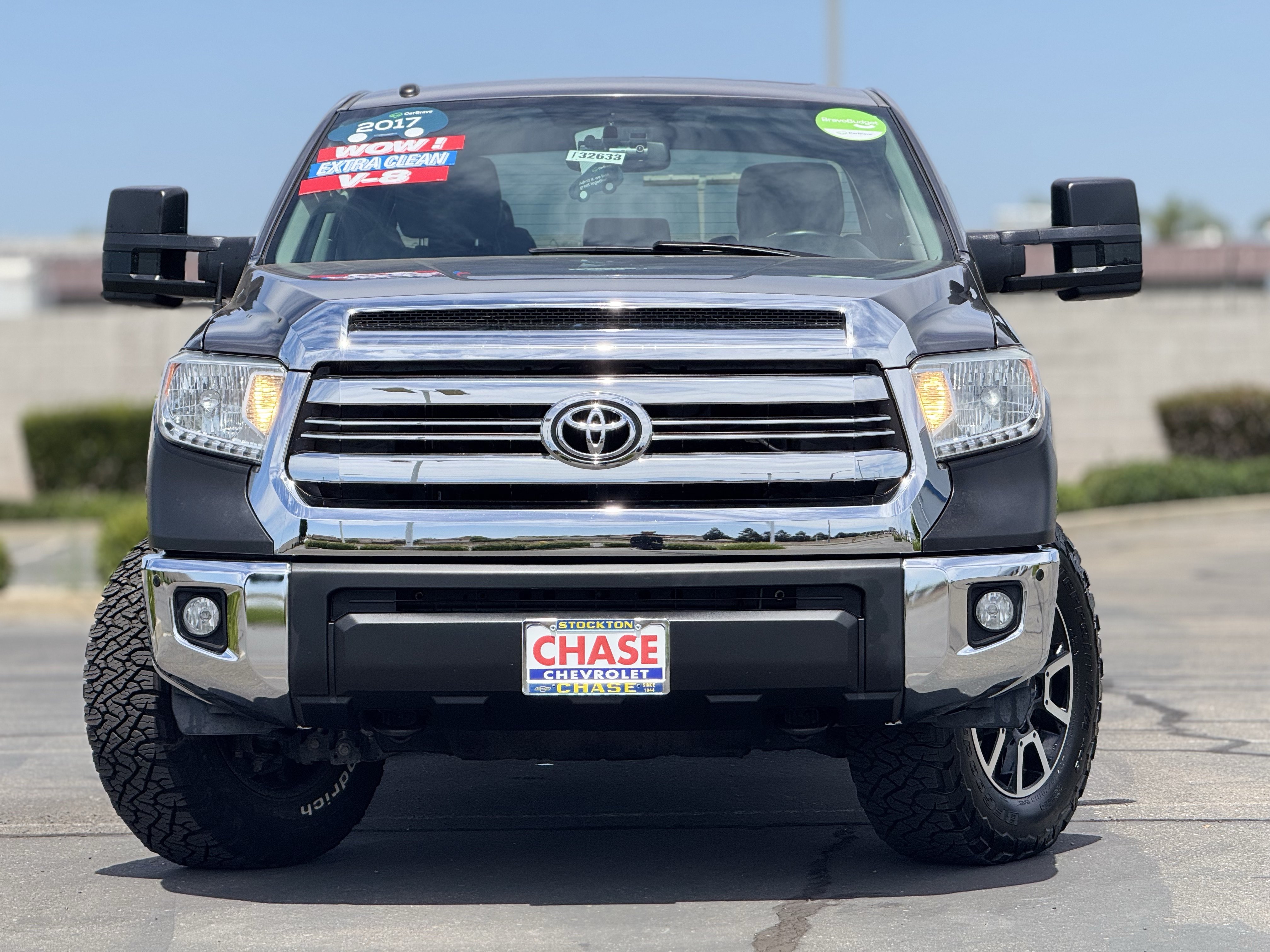Used 2017 Toyota Tundra Limited w/ Limited Premium Package AWD/4WD image 2
