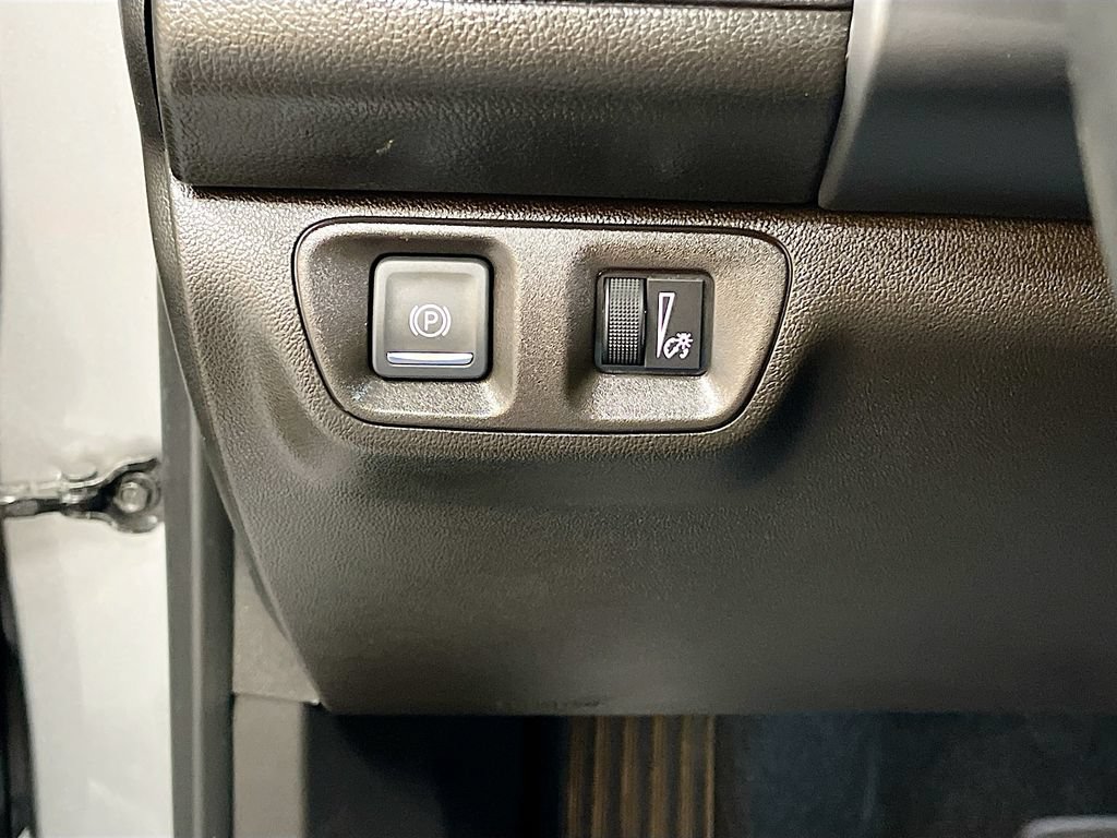 Used 2023 GMC Acadia AT4 w/ Trailering Package AWD/4WD image 10