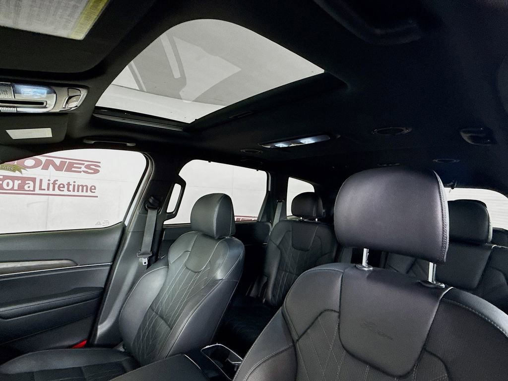 Used 2025 Kia Telluride EX X-Line AWD/4WD image 12
