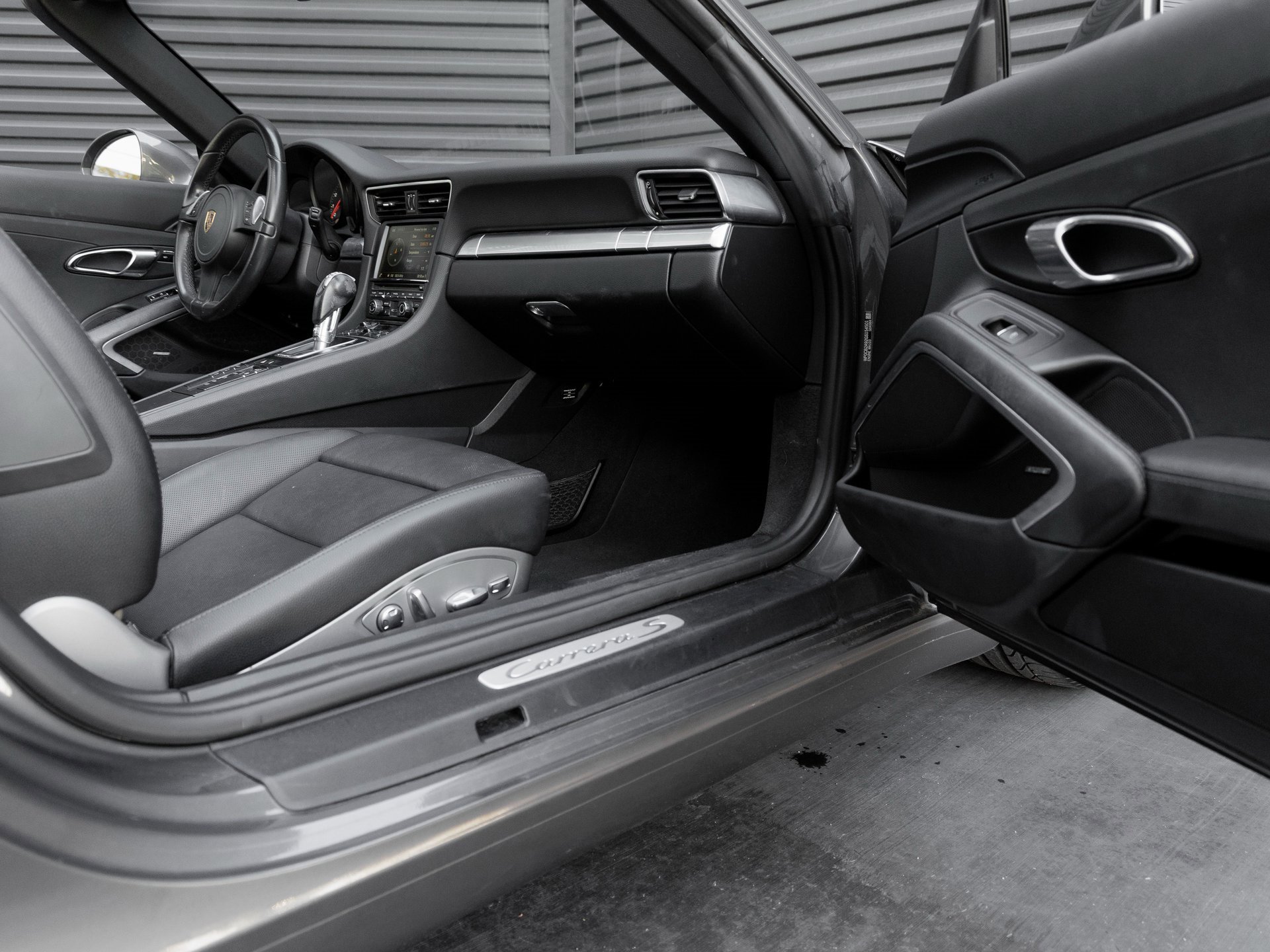 Used 2016 Porsche 911 Carrera S image 34