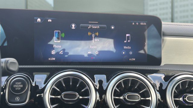 Used 2025 Mercedes-Benz CLA 250 image 25