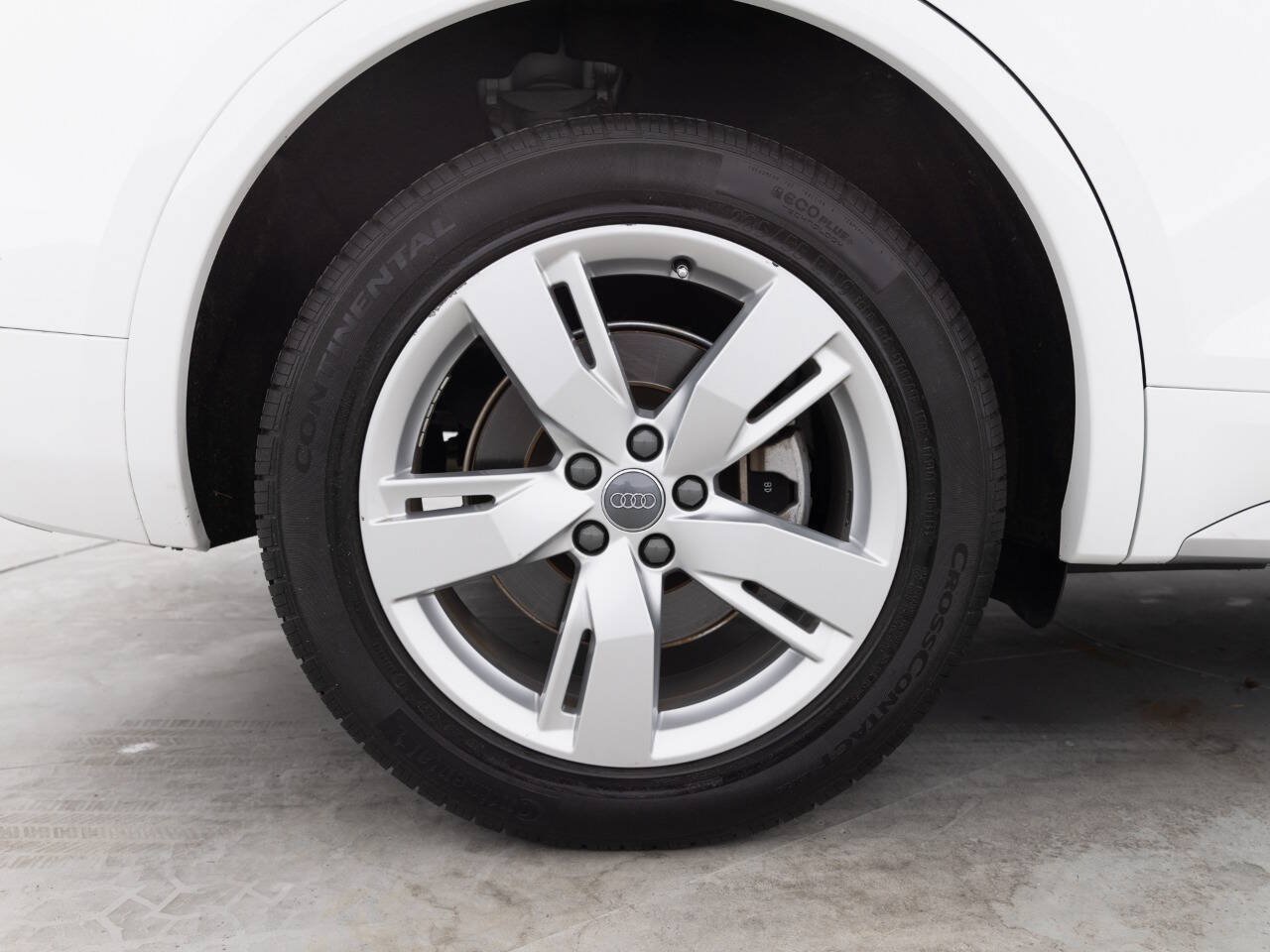 Used 2018 Audi Q5 2.0T Premium Plus w/ Premium Plus Package AWD/4WD image 19