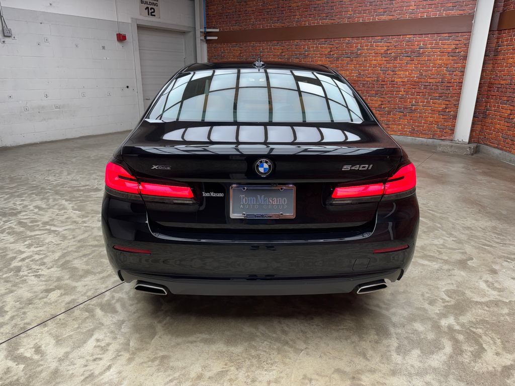 Used 2023 BMW 540i xDrive AWD/4WD image 4