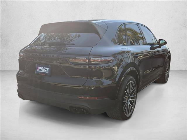 Used 2023 Porsche Cayenne Platinum Edition image 5