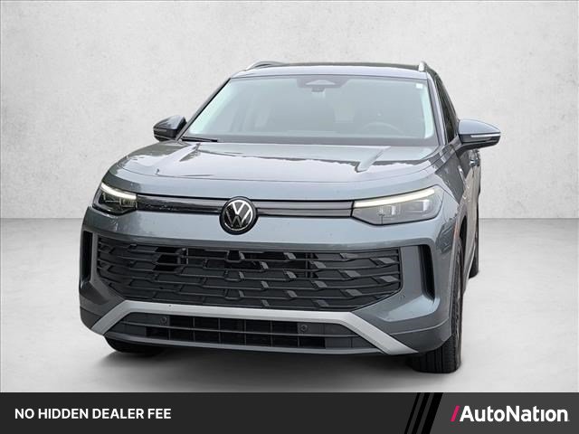 Used 2025 Volkswagen Tiguan SE