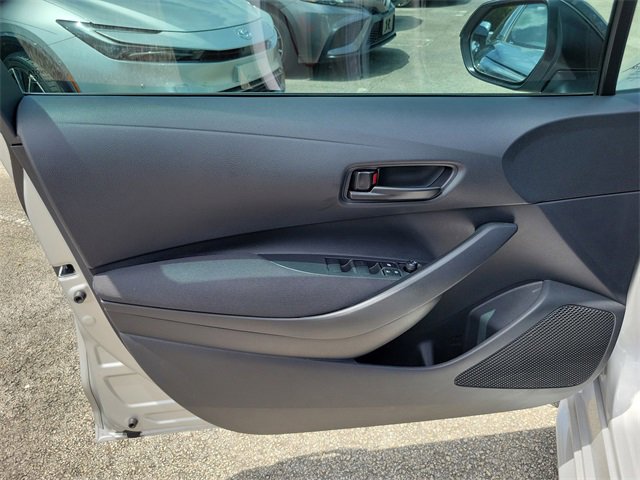 Used 2025 Toyota Corolla LE image 10