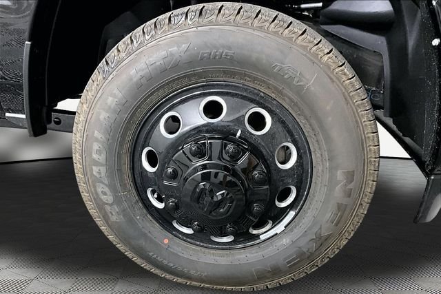 New 2026 RAM 3500 Big Horn AWD/4WD image 13