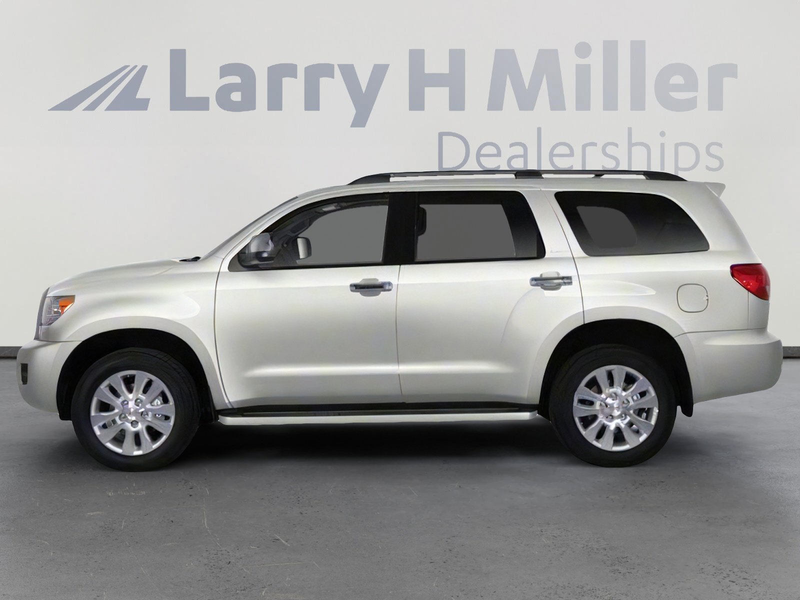 Used 2011 Toyota Sequoia Platinum image 3