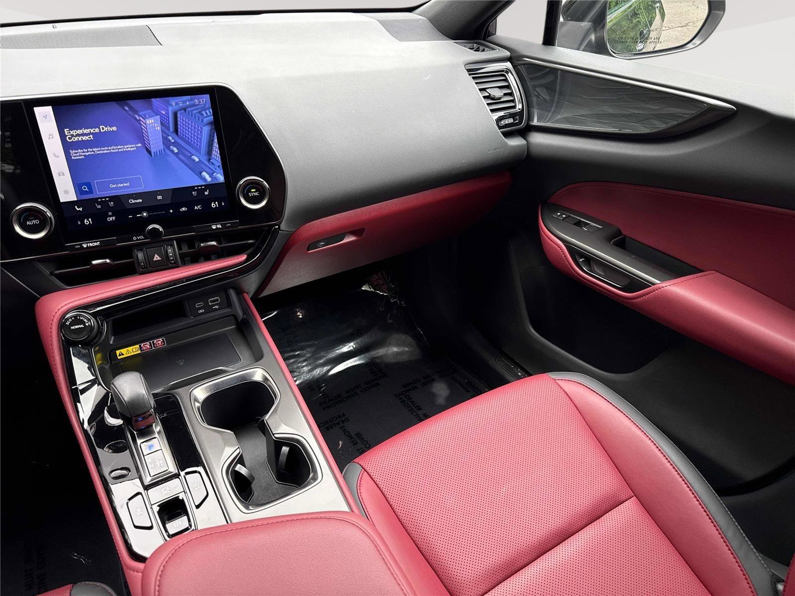 Used 2025 Lexus NX 250 FWD w/ Towing Package (2000 Lbs) image 15