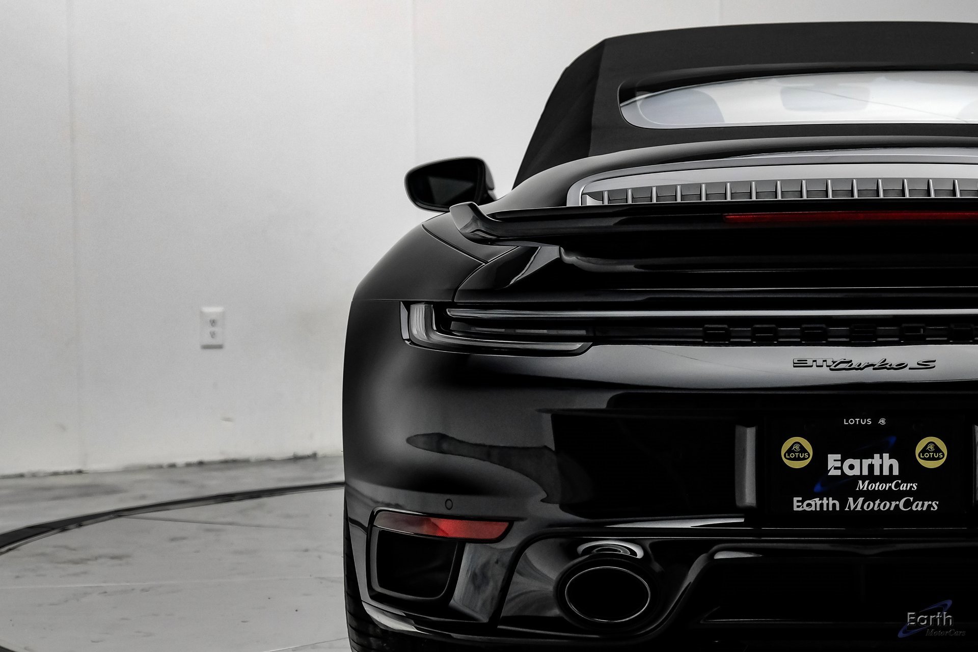 Used 2022 Porsche 911 Turbo S image 16